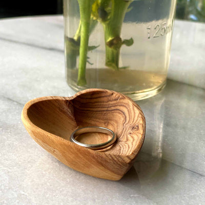 **Pack of 25 SPECIAL PRICE** Petite Olive Wood Heart Trinket Bowls